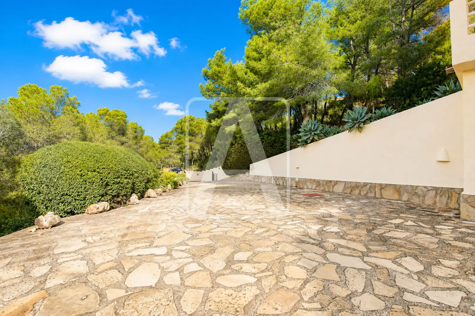 Garden of Houses for sale in Calpe / Calp  with Air Conditioner, Heating and Private garden