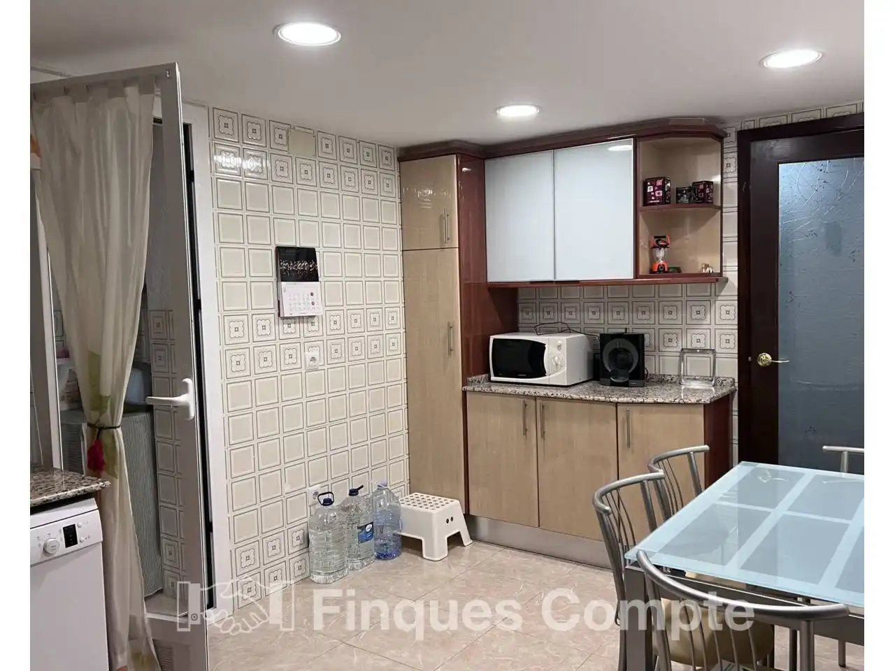 Cocina de Piso en venta en Roda de Berà con Calefacción, Terraza y Trastero