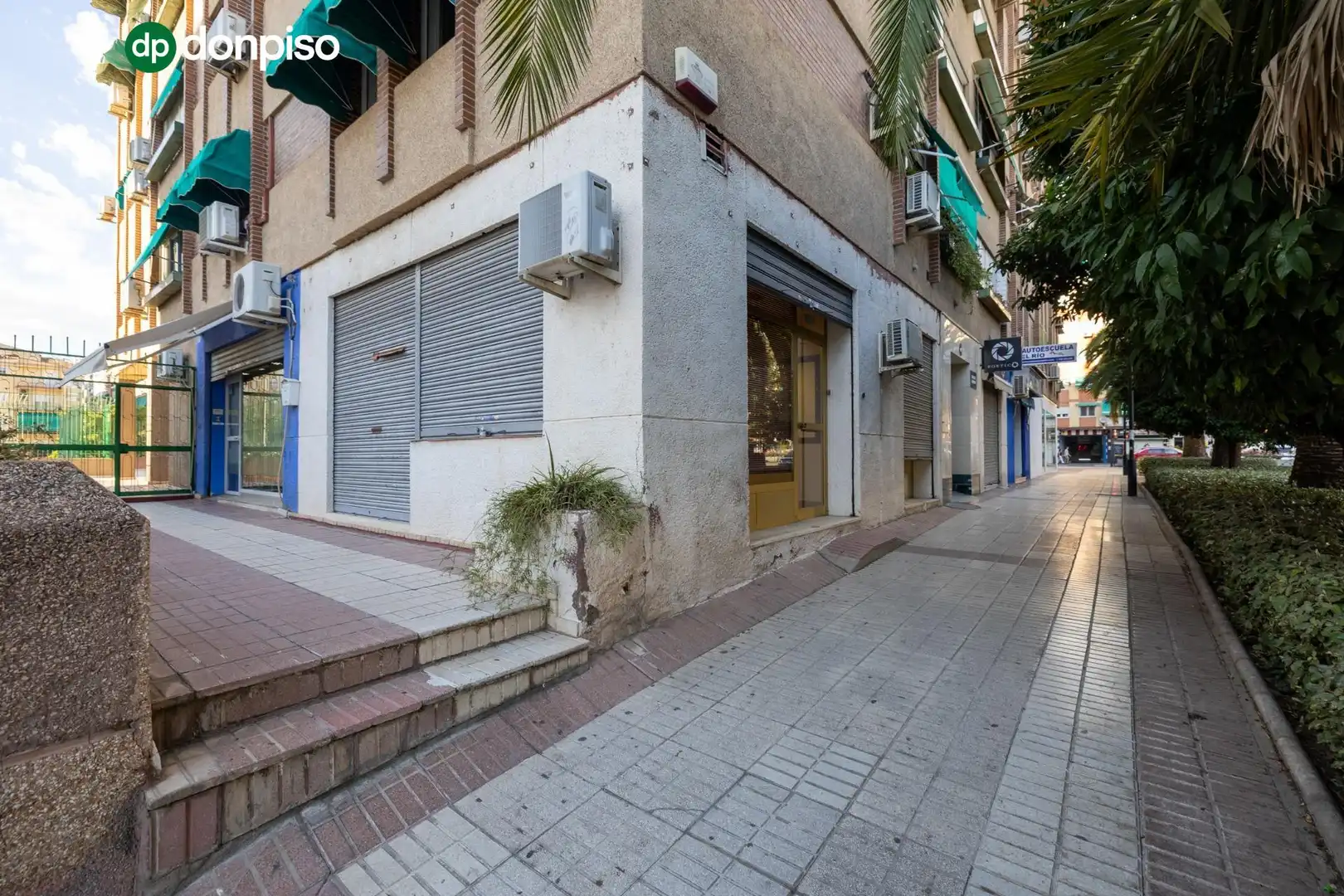 Local en venta en Granada, Granada
