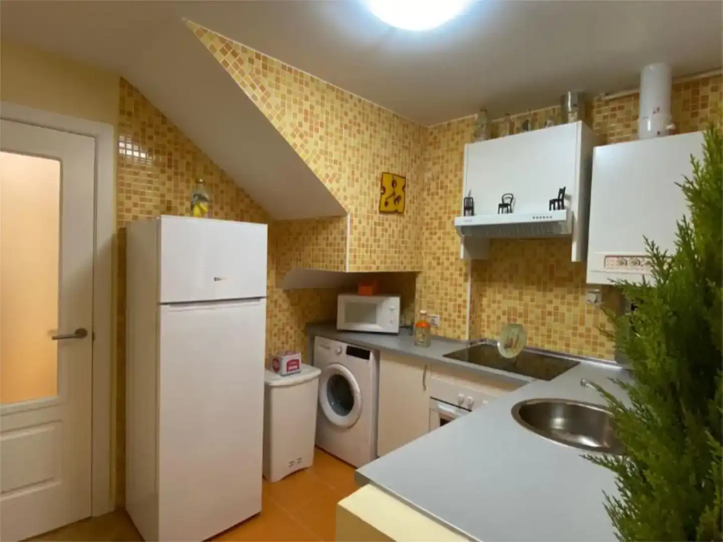 Cuina de Dúplex de lloguer en Tarancón amb Parquet, Moblat i Balcó