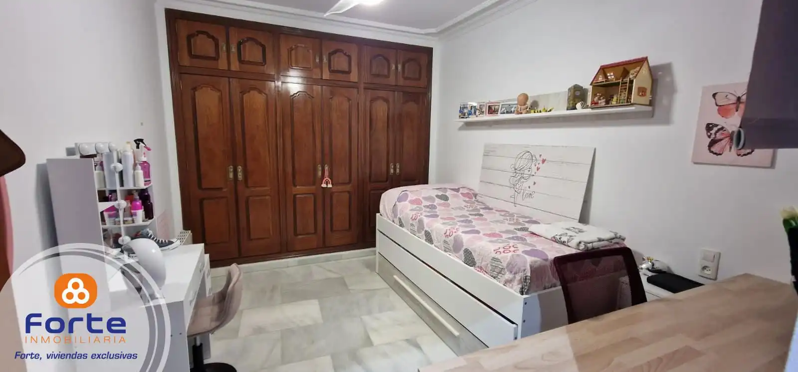 Bedroom of Flat for sale in Córdoba  with Air Conditioner
