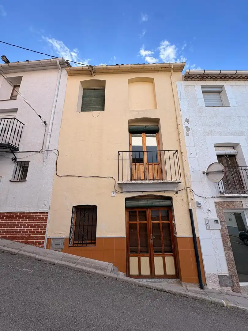 Vista exterior de Casa o xalet en venda en Agres amb Terrassa i Balcó
