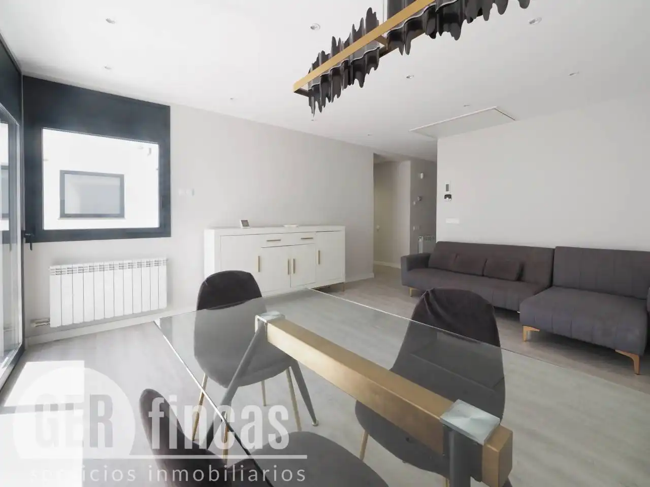 Flat for rent in Calle Josep Llimona, Poble Nou