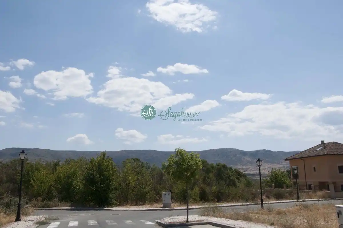 Residential land for sale in Torrecaballeros, imagen 4