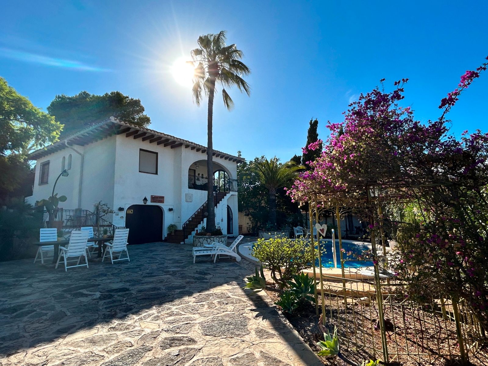 Vista exterior de Finca rústica en venda en L'Alfàs del Pi amb Jardí privat, Terrassa i Piscina