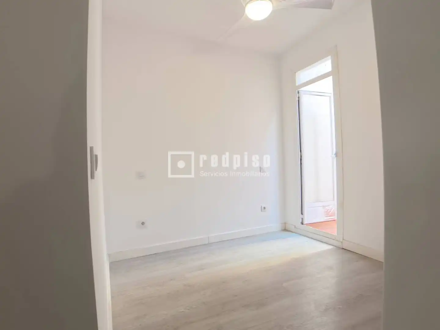 Bedroom of Flat for rent in Chamberí