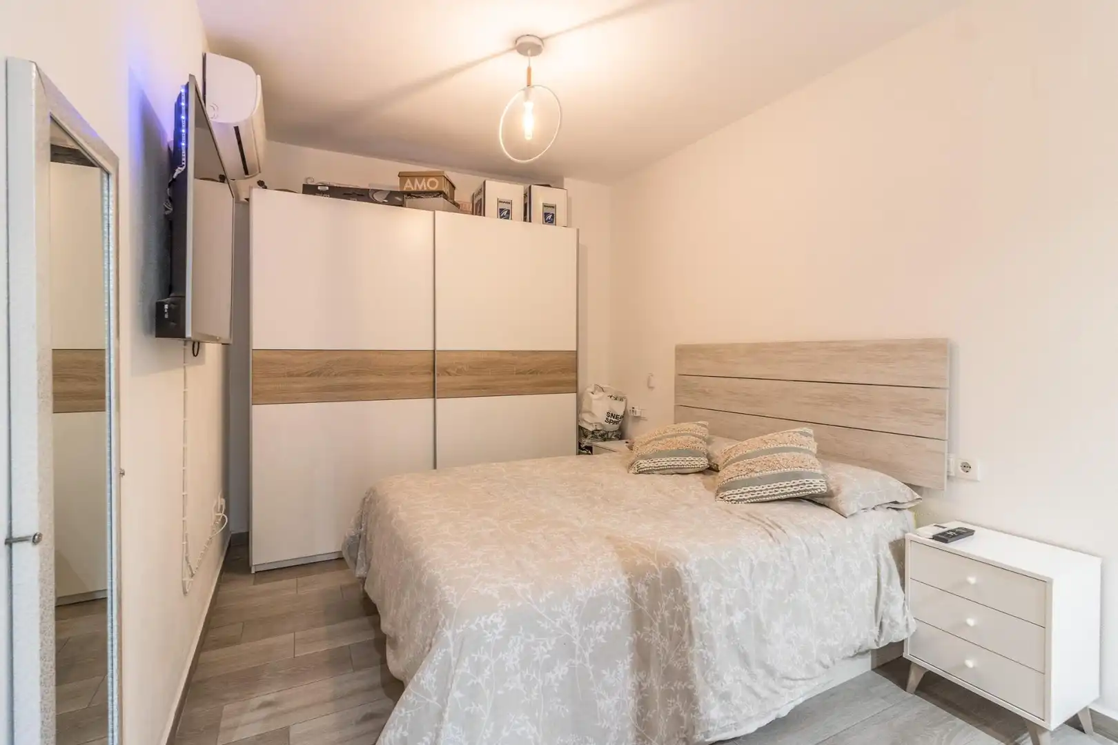 Habitación de Planta baja en venta en L'Alcúdia con Aire acondicionado y Terraza