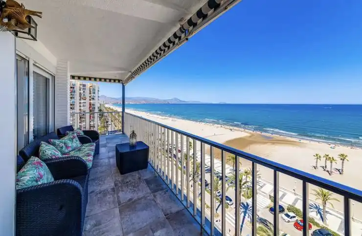 Wohnung zur Miete in Avenida de Niza, Playa de San Juan
