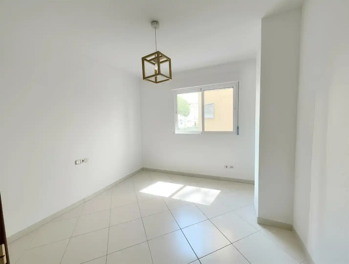 Schlafzimmer von Wohnung zur Miete in Málaga mit Klimaanlage
