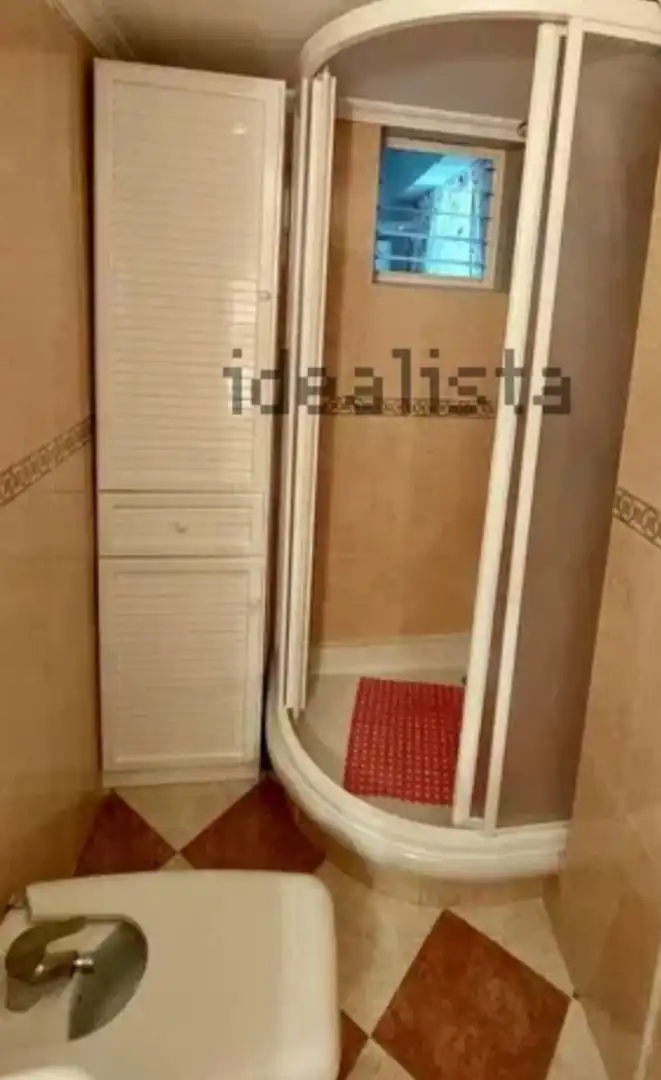 Baño de Piso en venta en Sevilla con Aire acondicionado, Terraza y Amueblado