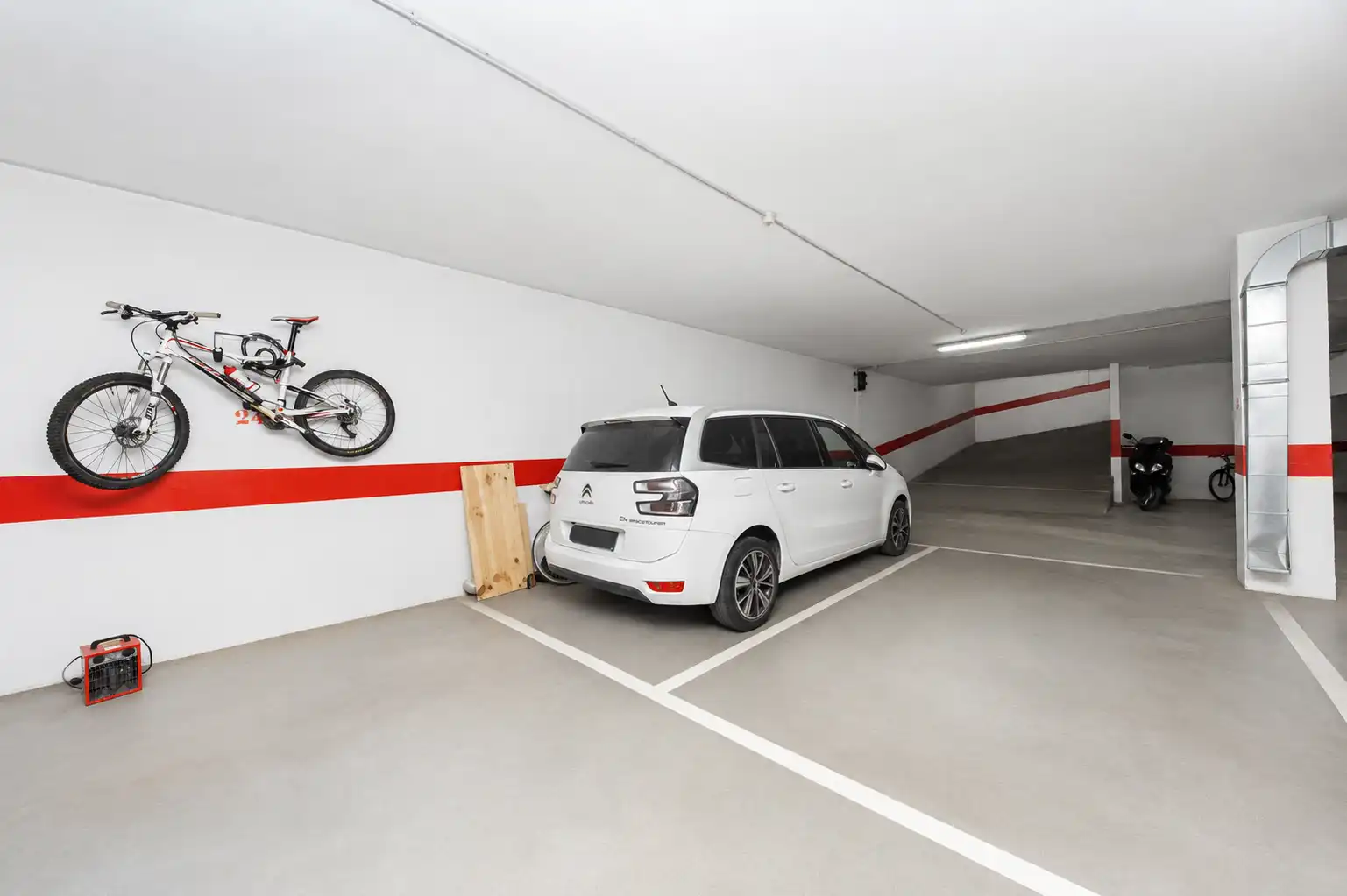 Aparcament de Apartament en venda en Pilar de la Horadada amb Aire condicionat