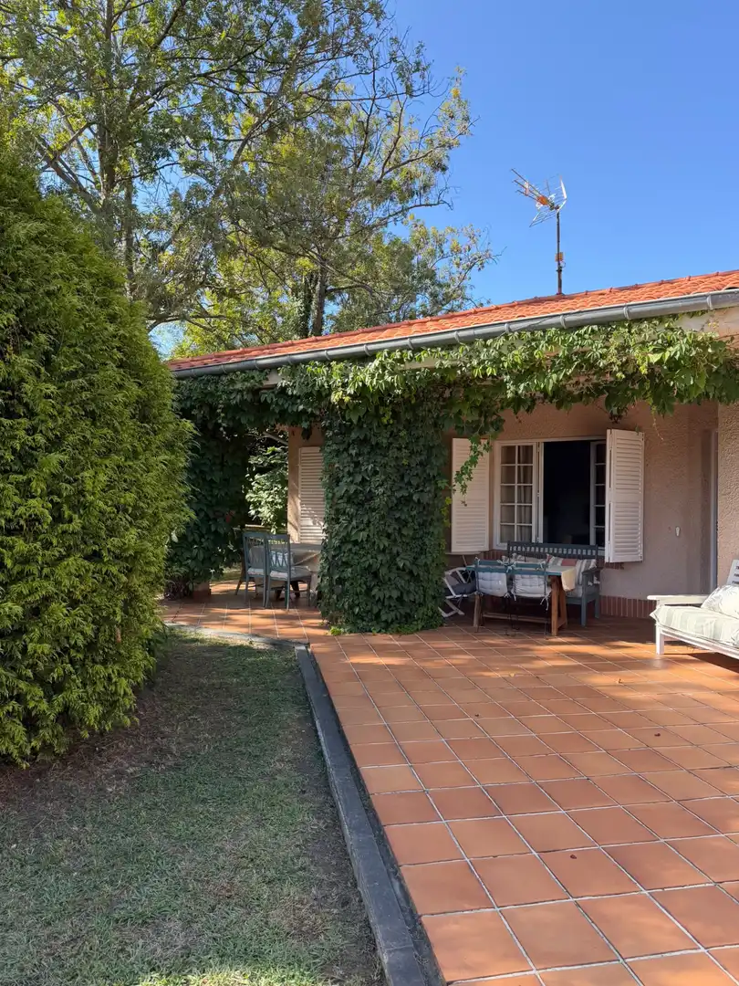 Casa amb jardí de lloguer a Gijón - castiello