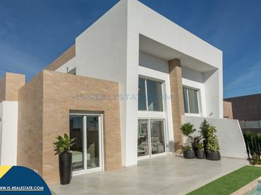 Villa con piscina in vendita a Algorfa