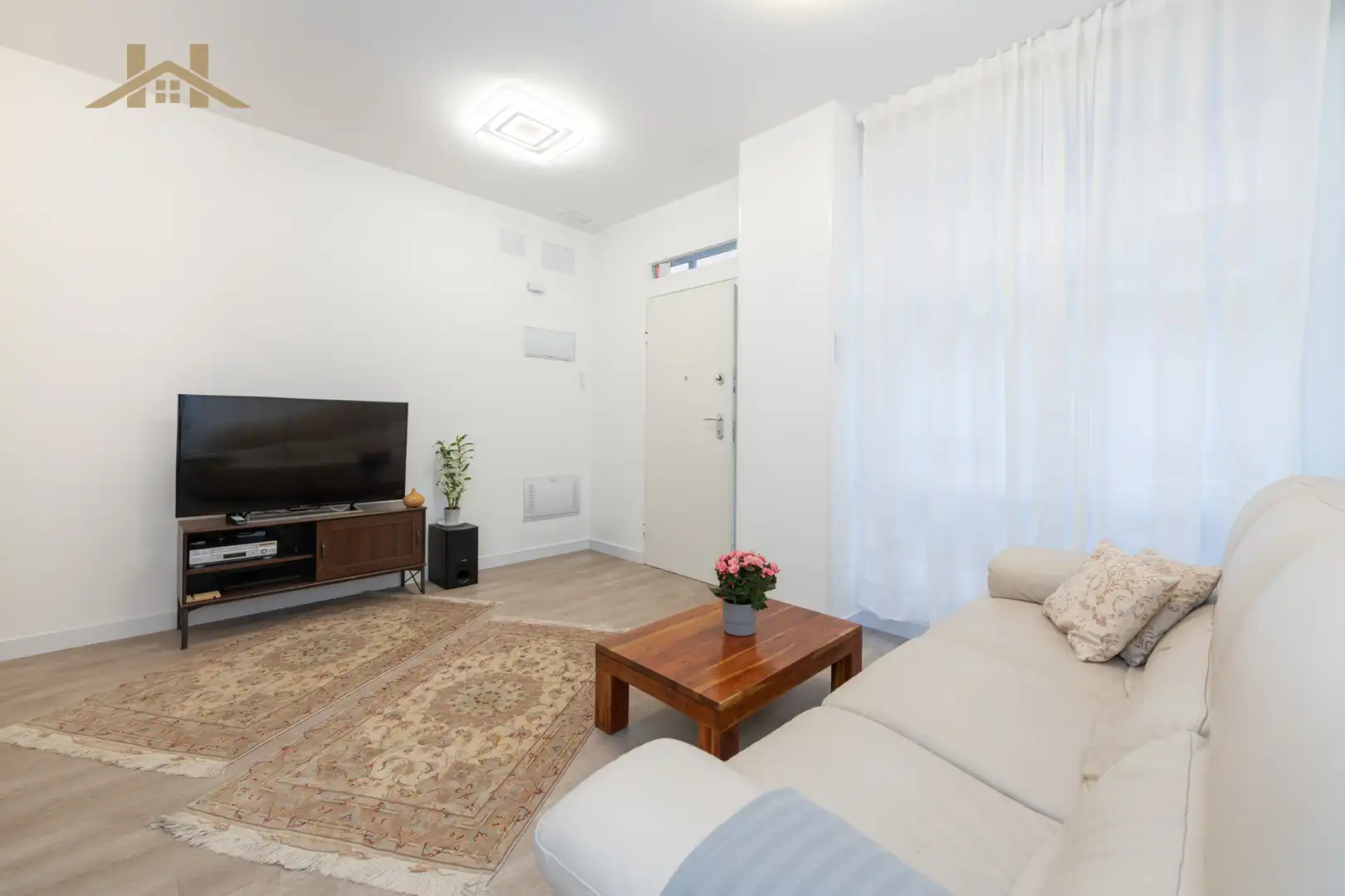Living room of Study for sale in Alcobendas  with Air Conditioner, Heating and Furnished
