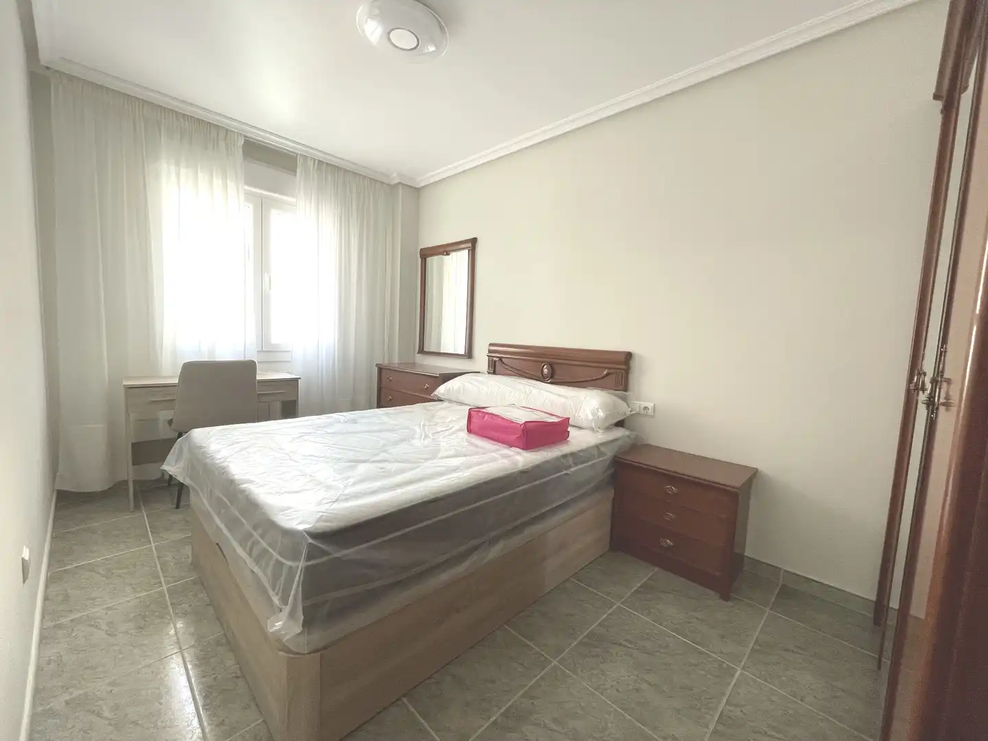 Bedroom of Flat for rent in Salamanca  with Heating, Furnished and Balcony