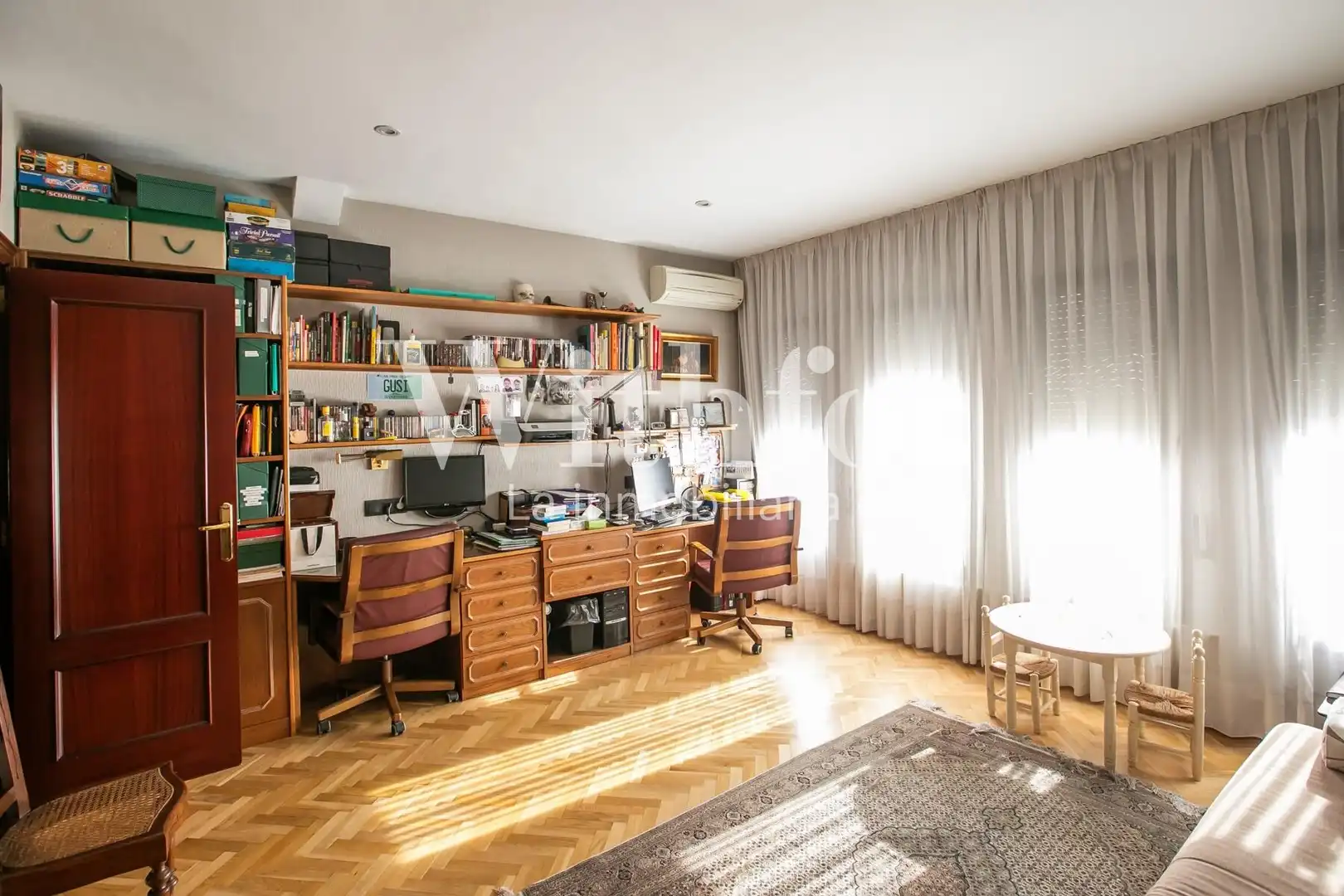Sala de estar de Casa adosada en venta en Barcelona con Aire acondicionado, Jardín privado y Terraza
