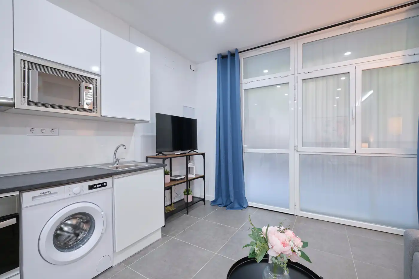 Studio with lift to rent in Calle Mérida, imagen 6