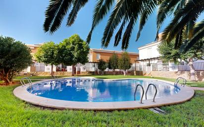 Piscina de Casa adosada en venda en Alcalà de Xivert amb Terrassa, Piscina i Piscina comunitària