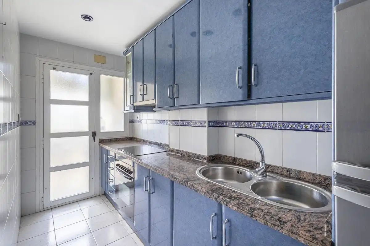 Kitchen of Flat for sale in Cenes de la Vega  with Air Conditioner and Storage room