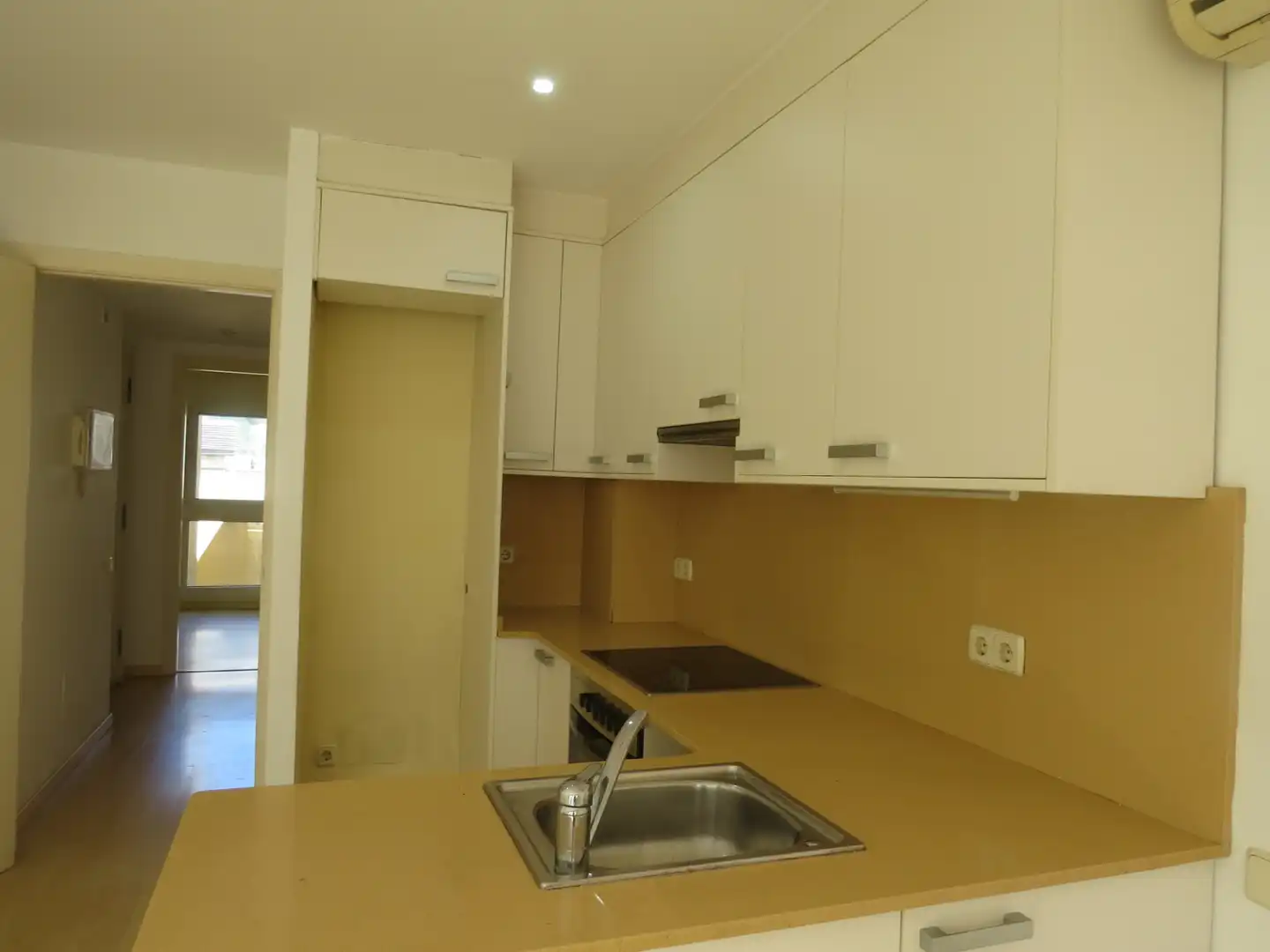 Cocina de Apartamento en venta en Sant Andreu de Llavaneres con Aire acondicionado, Calefacción y Parquet