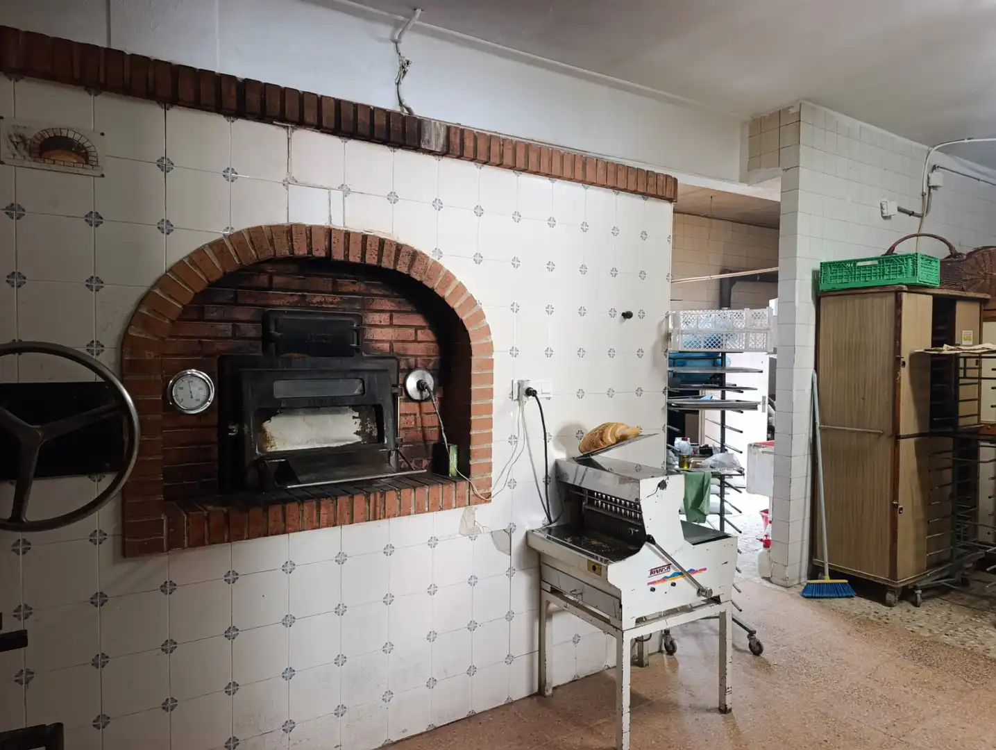 Cocina de Local en venta en Elda con Amueblado