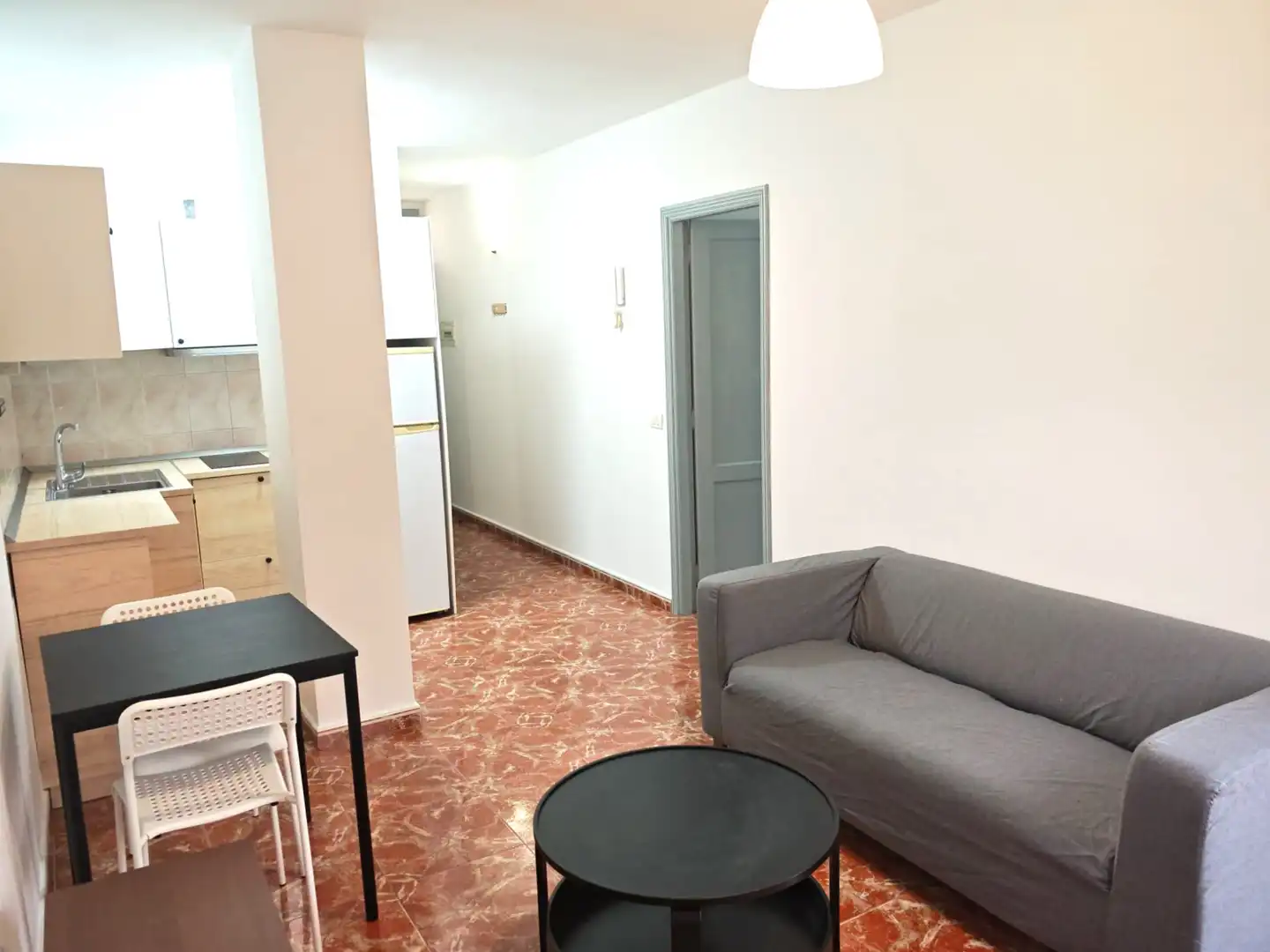 Sala d'estar de Pis de lloguer en Arona amb Moblat, Rentadora i Balcó
