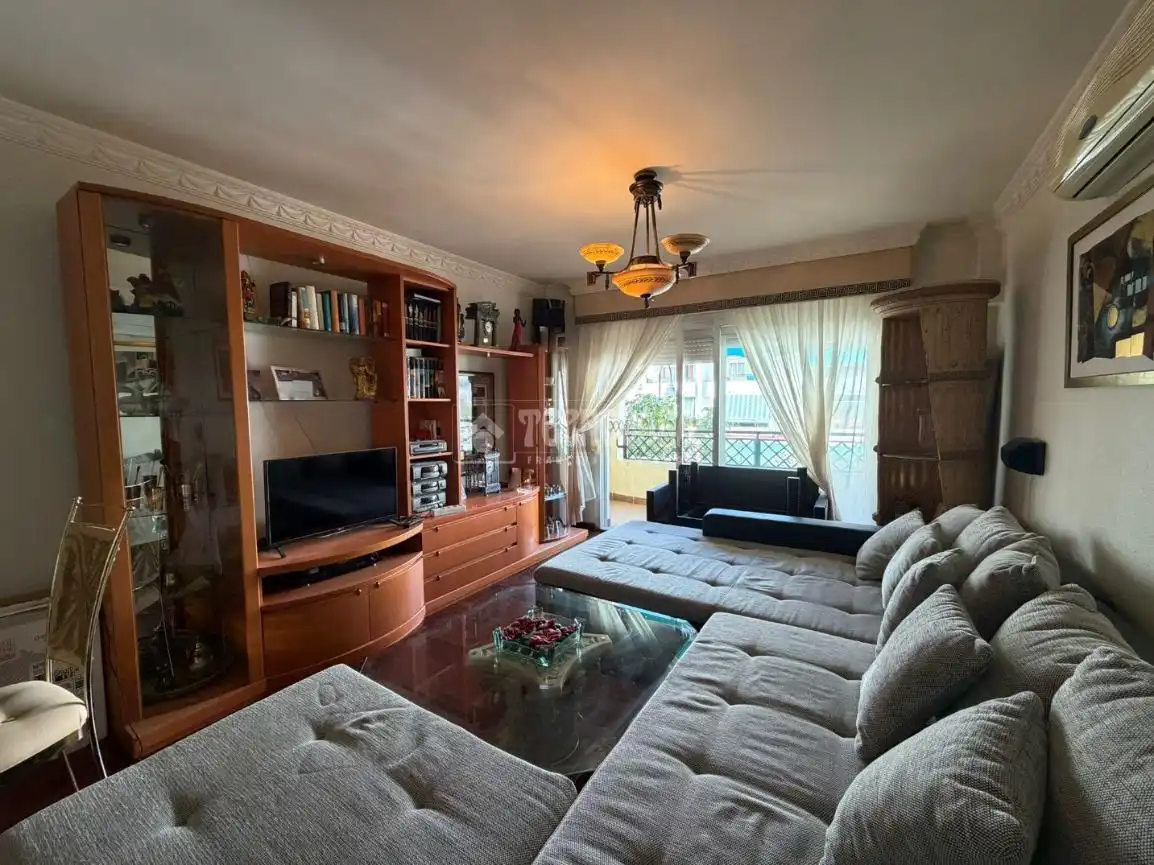 Sala de estar de Piso en venta en Mijas con Terraza y Piscina comunitaria