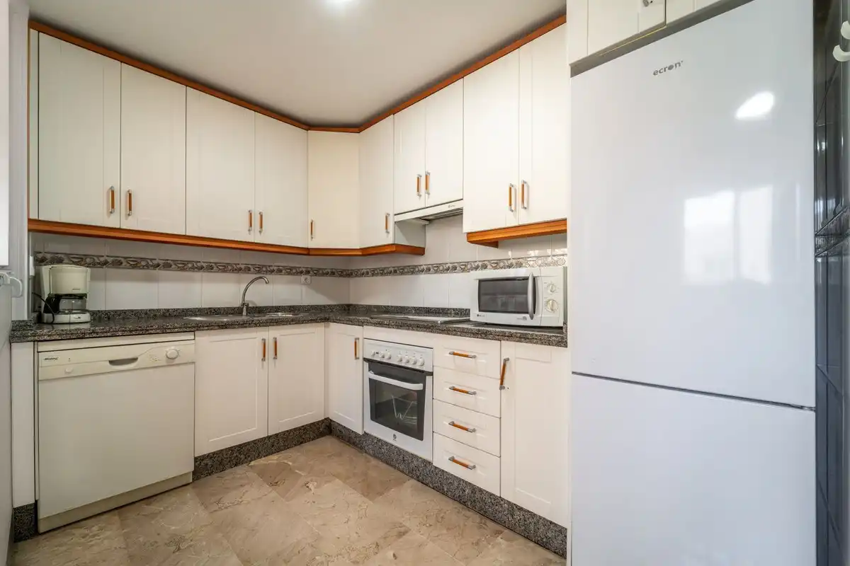 Küche von Dachboden zum Verkauf in Torremolinos mit Klimaanlage, Terrasse und Schwimmbad