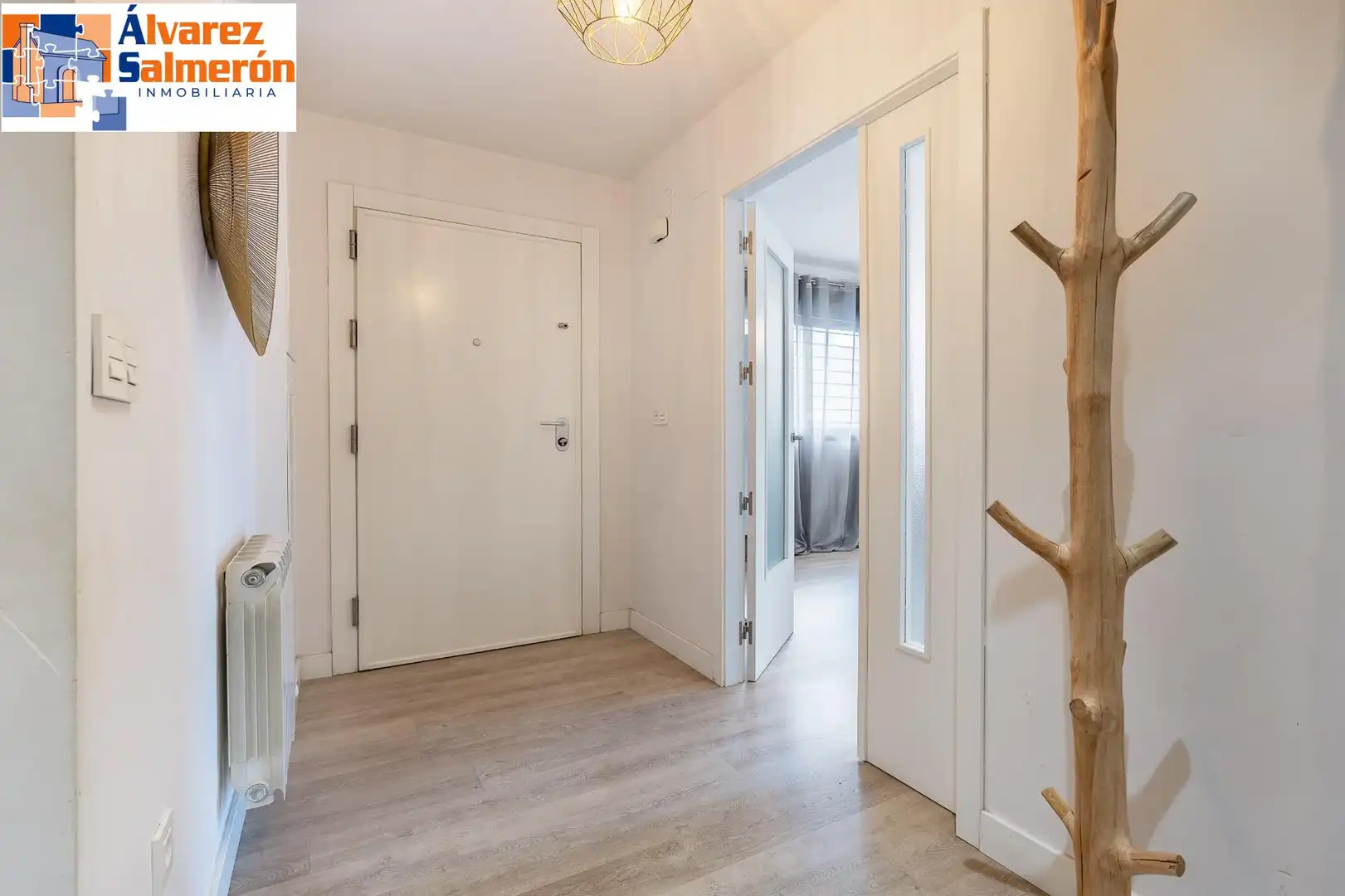 Einfamilien-Reihenhaus zum Verkauf in Granada mit Privatgarten und Balkon