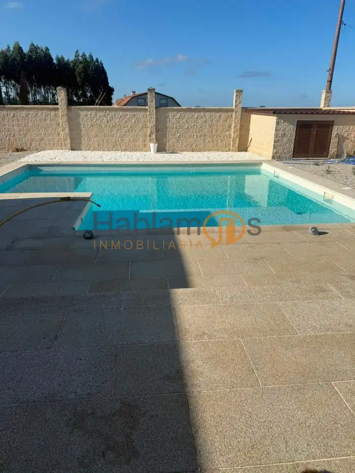 Piscina de Casa o chalet en venta en Vilanova de Arousa con Calefacción, Jardín privado y Terraza