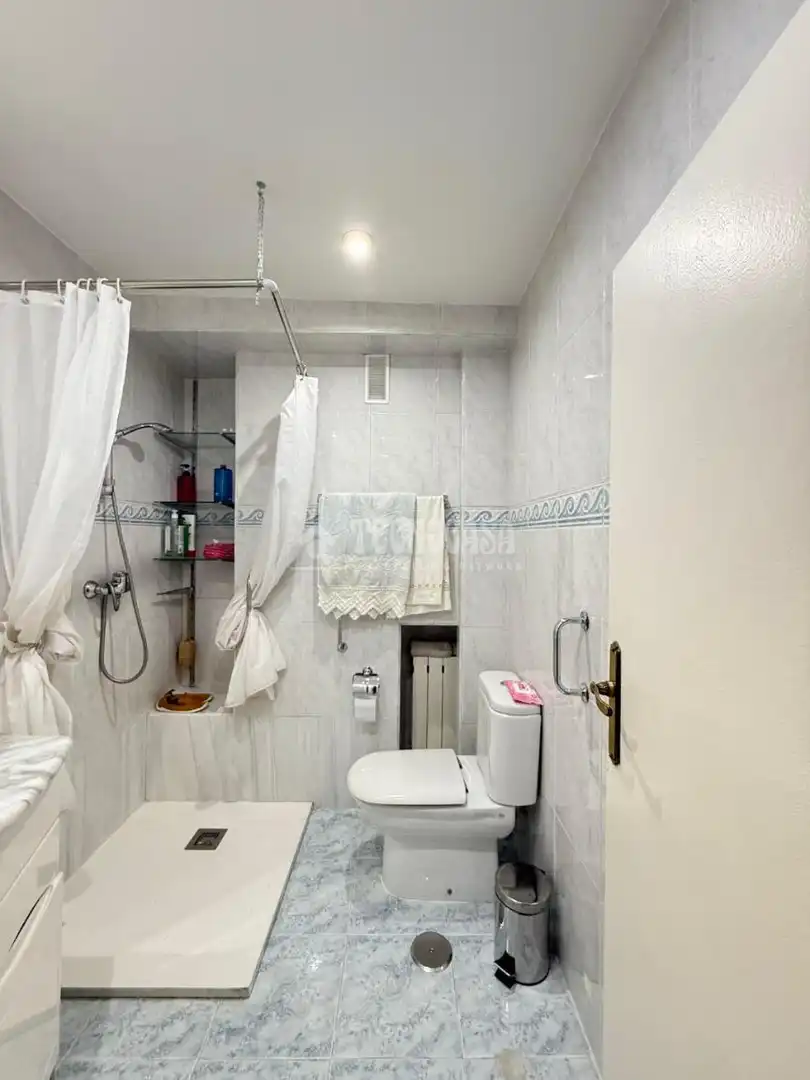 Baño de Piso en venta en Madrid con Aire acondicionado, Calefacción y Terraza