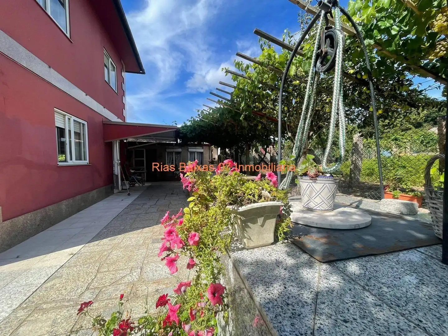 Houses for sale in Mos