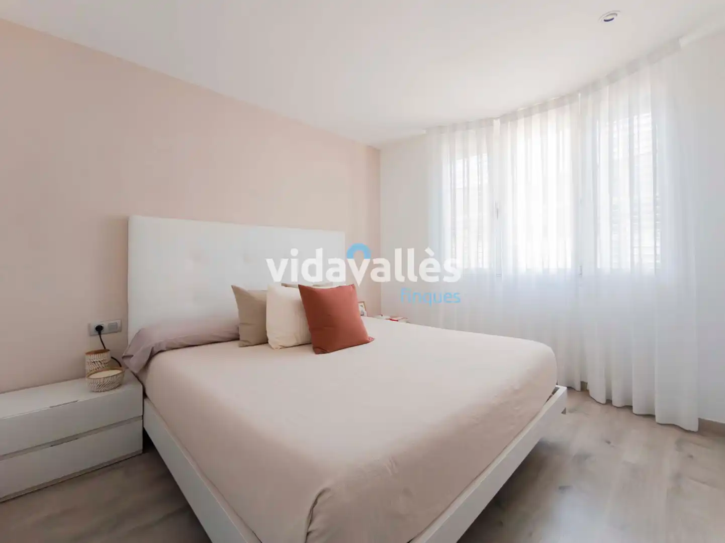 Habitación de Casa adosada en venta en Premià de Mar con Aire acondicionado, Calefacción y Jardín privado