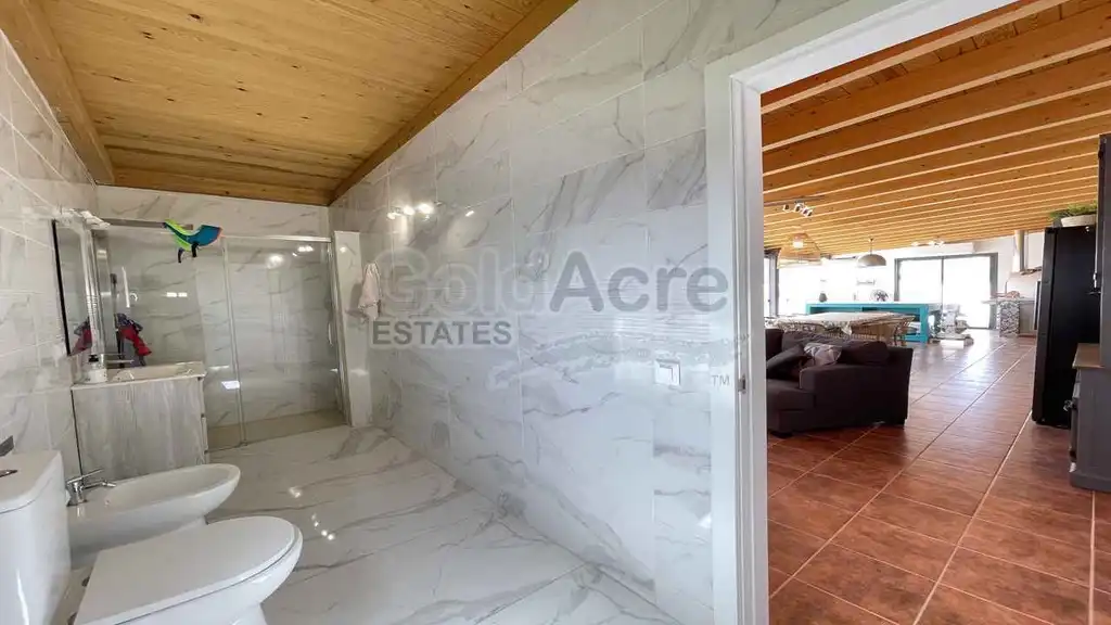 House for sale in Triquivijate, imagen 50