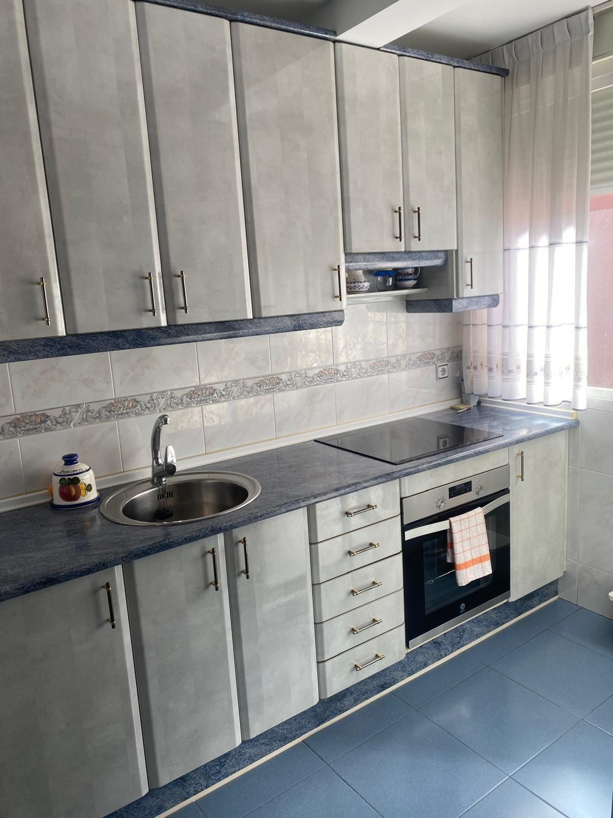 Kitchen of Flat for sale in Getafe  with Air Conditioner, Heating and Parquet flooring