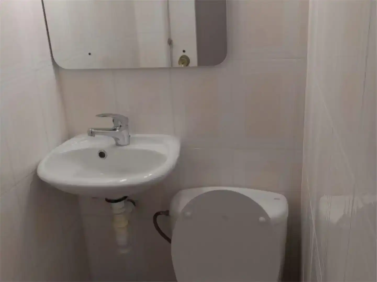 Bany de Pis de lloguer en Coslada amb Parquet i Moblat