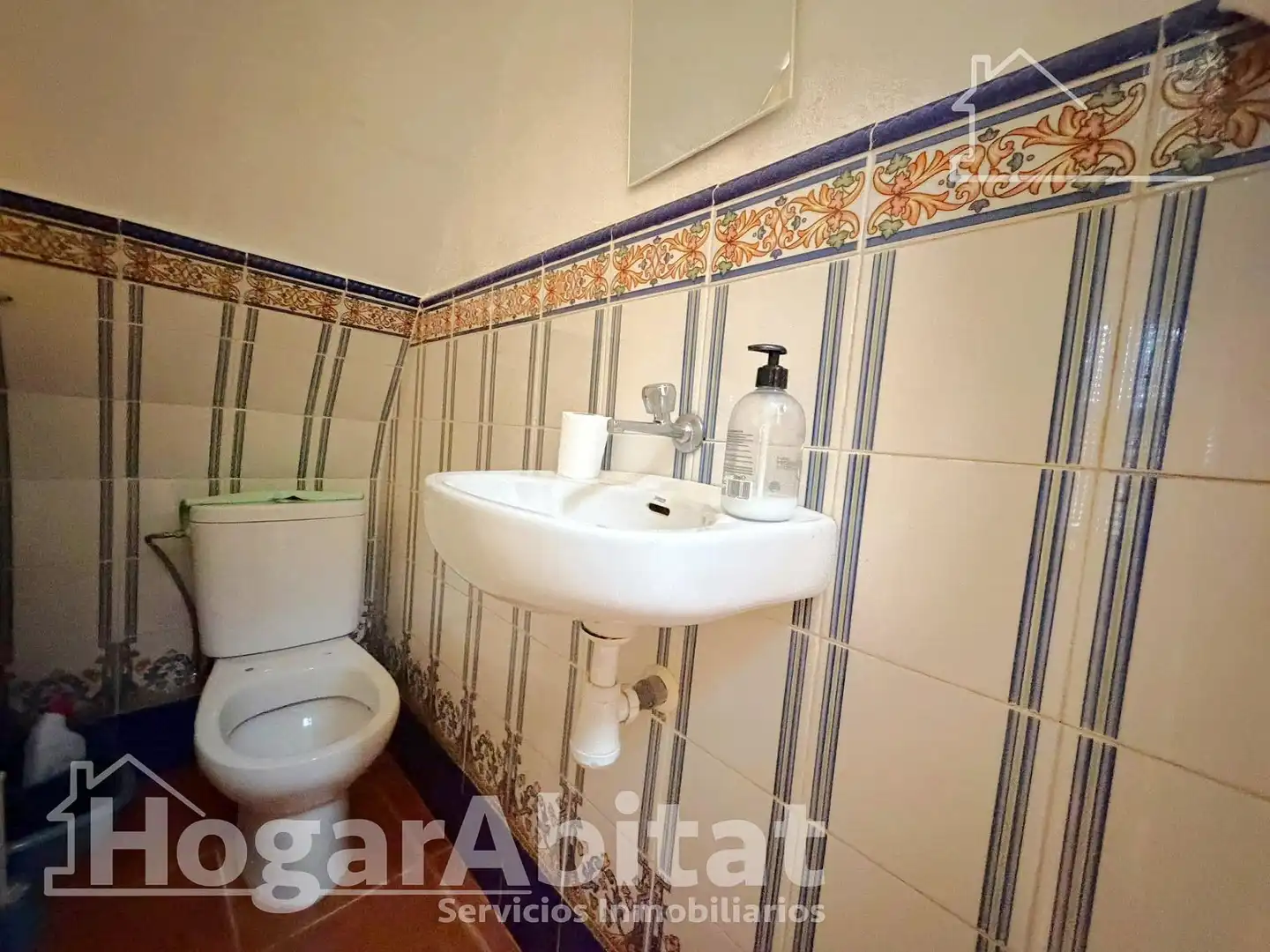 Bathroom of Houses for sale in Aldaia, Valencia