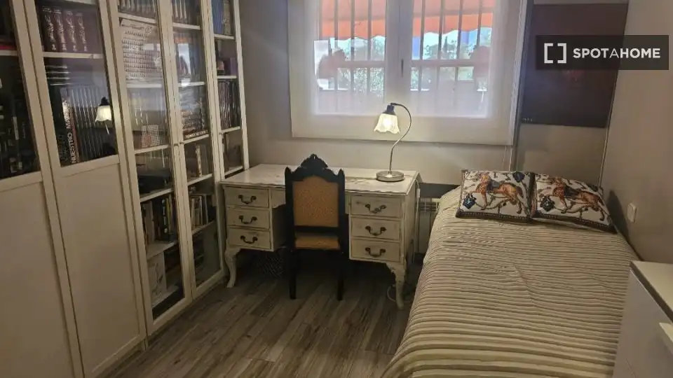 Schlafzimmer von Wohnung zur untervermieten in Chamartín