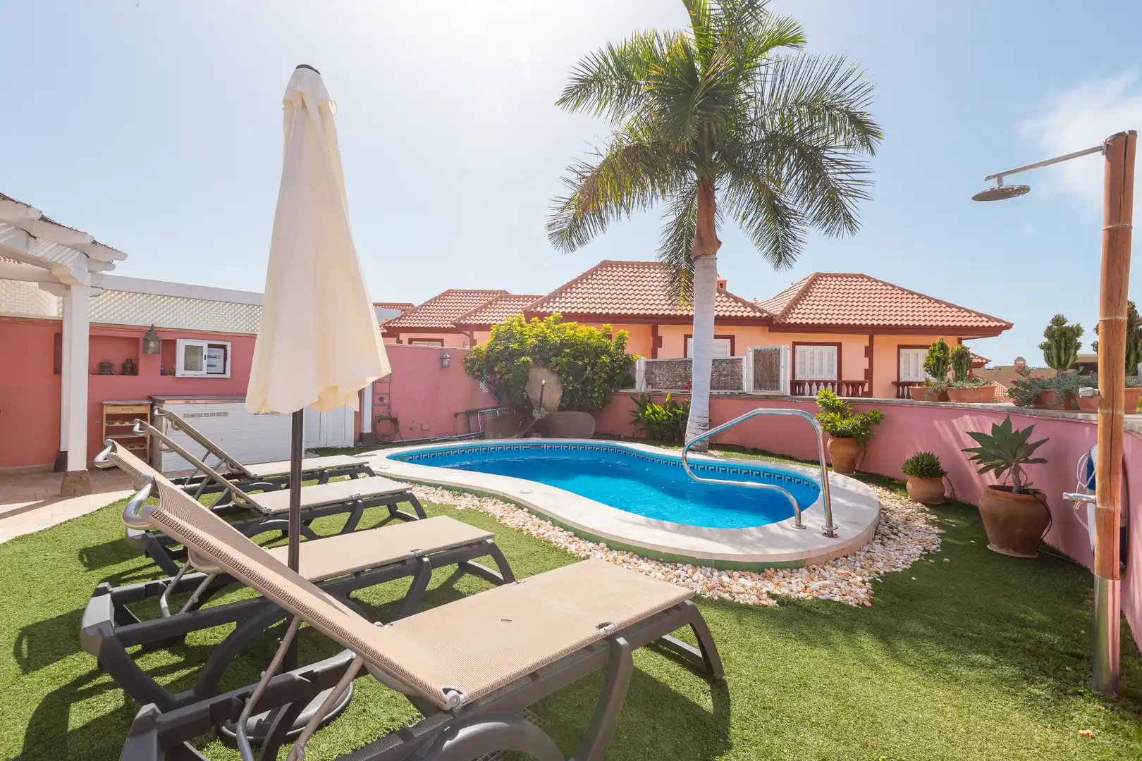 House with terrace for sale in Costa Adeje