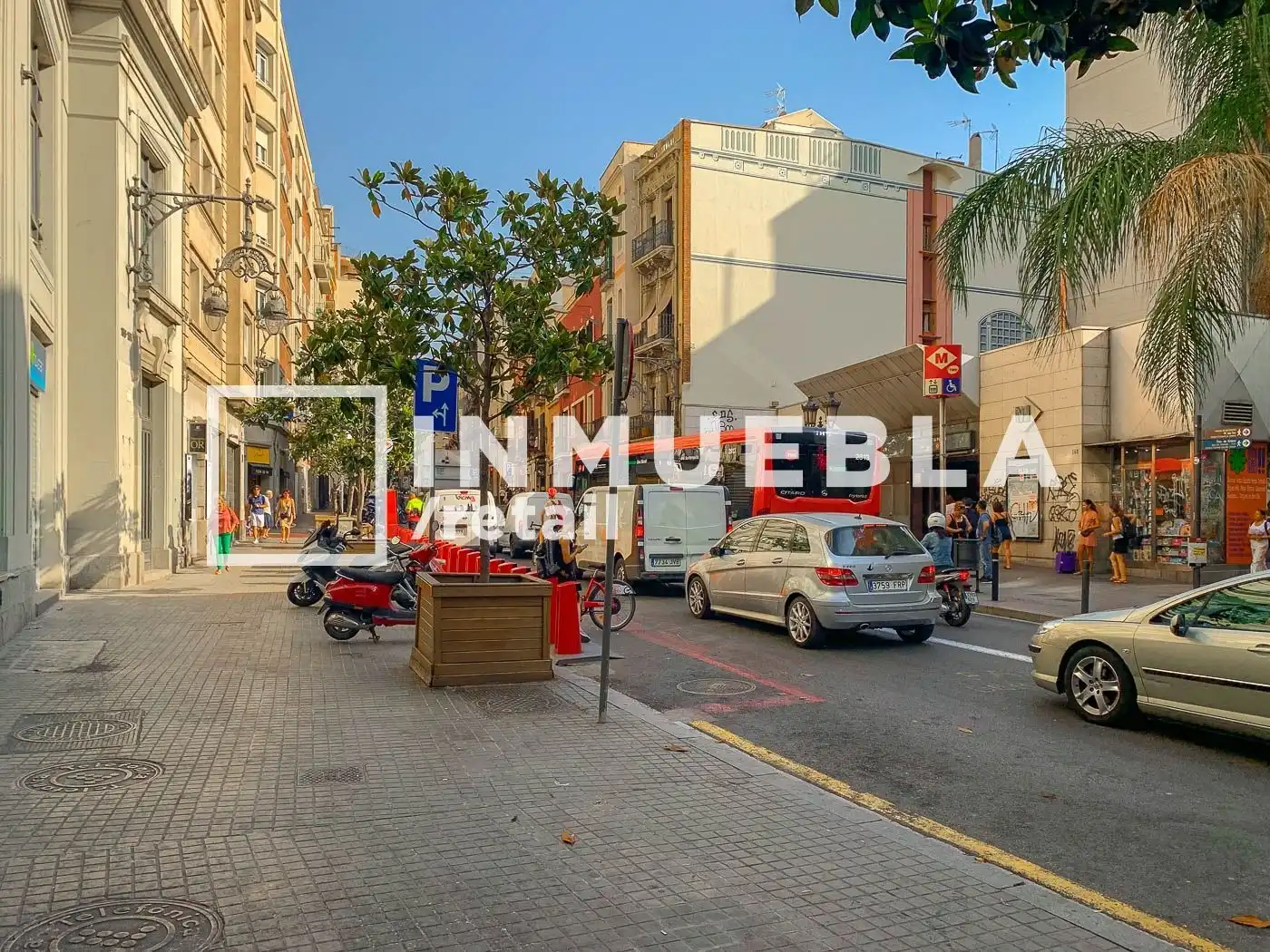 Vista exterior de Local de lloguer en Barcelona amb Aire condicionat i Alarma