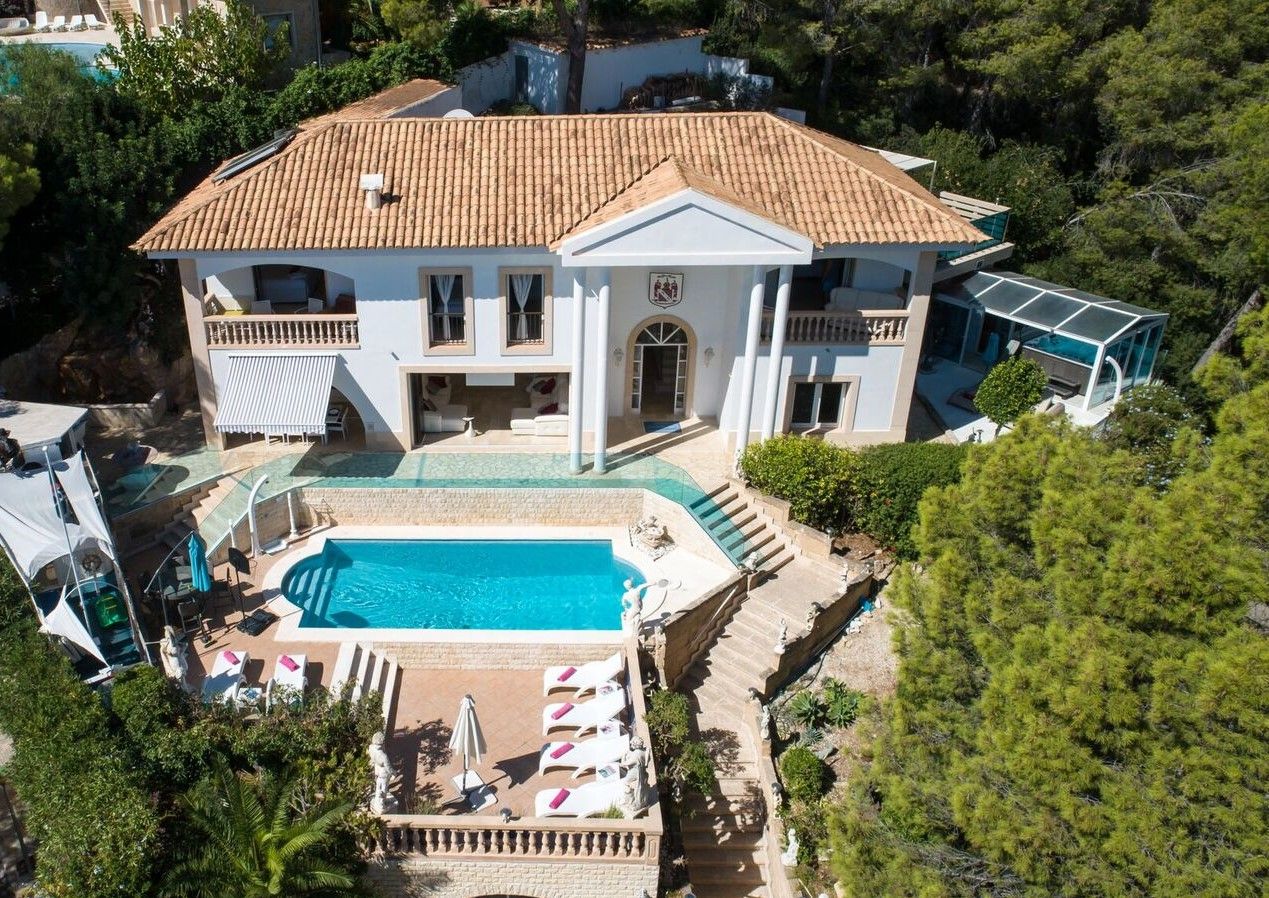 Vista exterior de Casa o xalet de lloguer en Calvià amb Aire condicionat, Piscina i Moblat