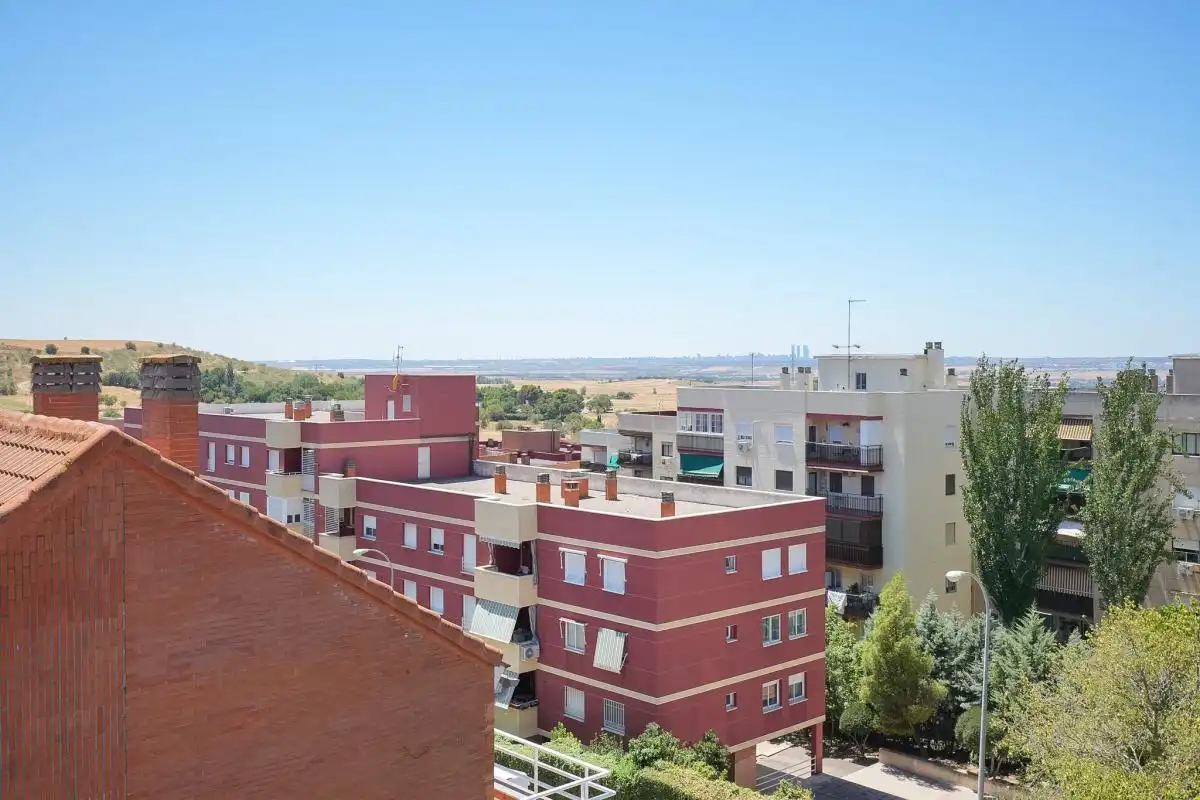 Vista exterior de Casa o xalet en venda en Algete amb Aire condicionat, Calefacció i Jardí privat