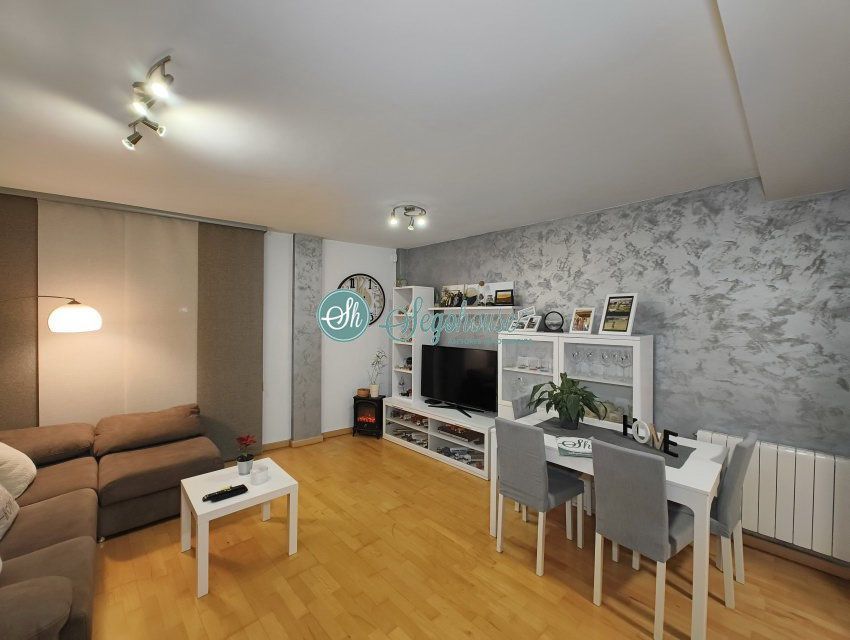 Living room of Flat for sale in Segovia Capital  with Heating, Terrace and Storage room