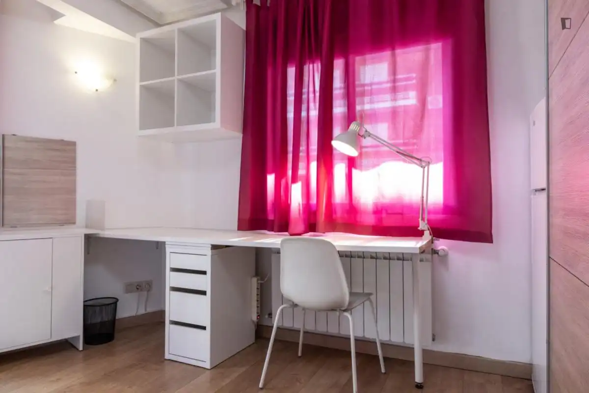 Bedroom of Apartments for share in Madrid  with Air Conditioner, Furnished and Oven