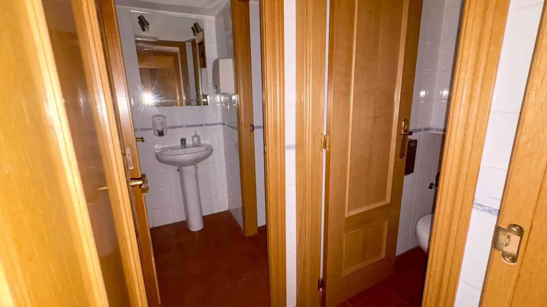 Badezimmer von Geschaftsraum zur Miete in Salamanca