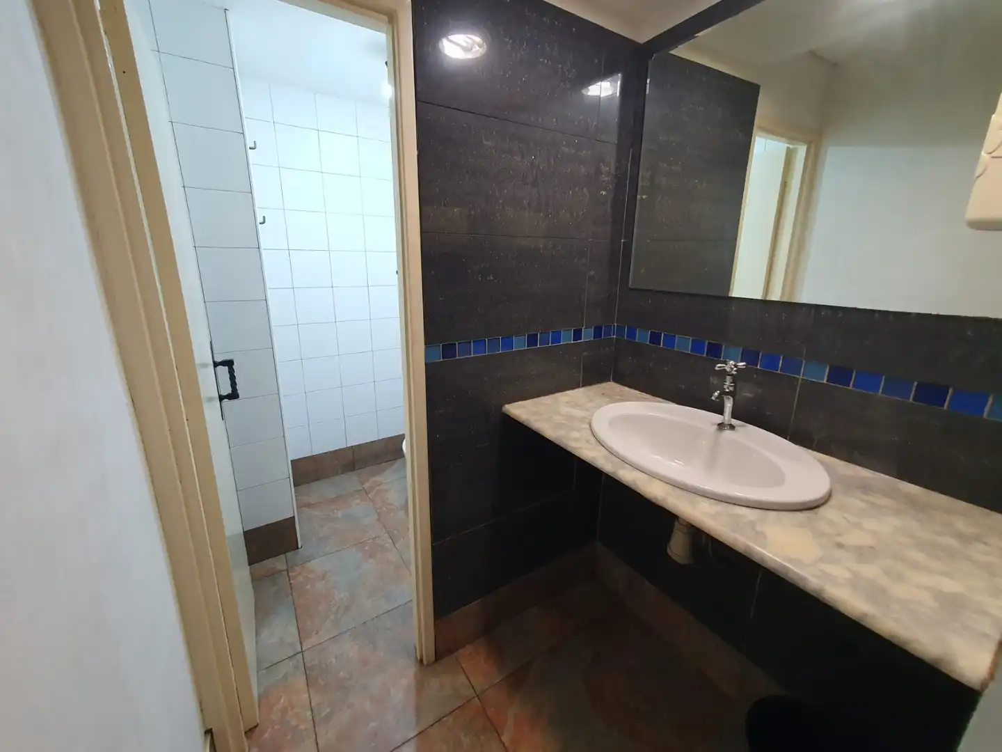 Business premises for sale in Carrer de Galileu 194, imagen 8