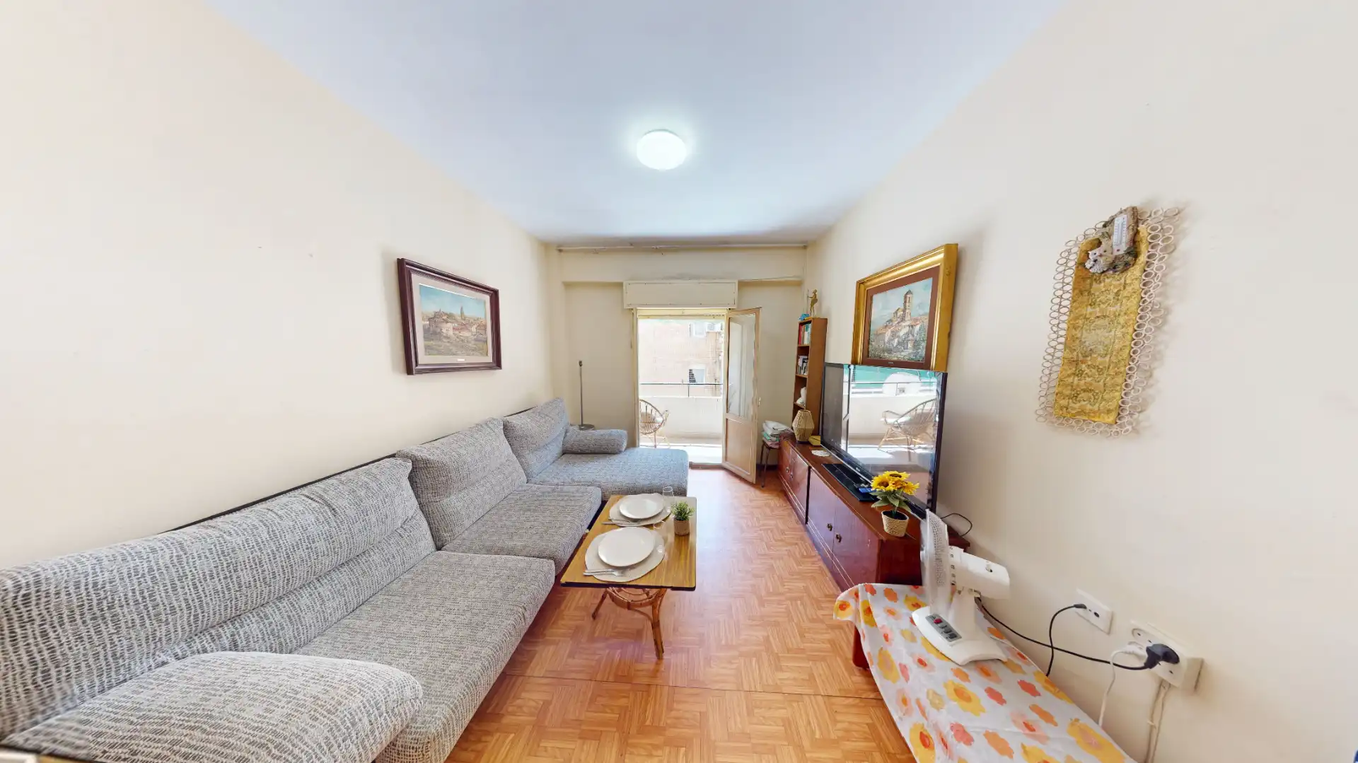 Sala d'estar de Pis en venda en Alicante / Alacant amb Parquet, Moblat i Forn