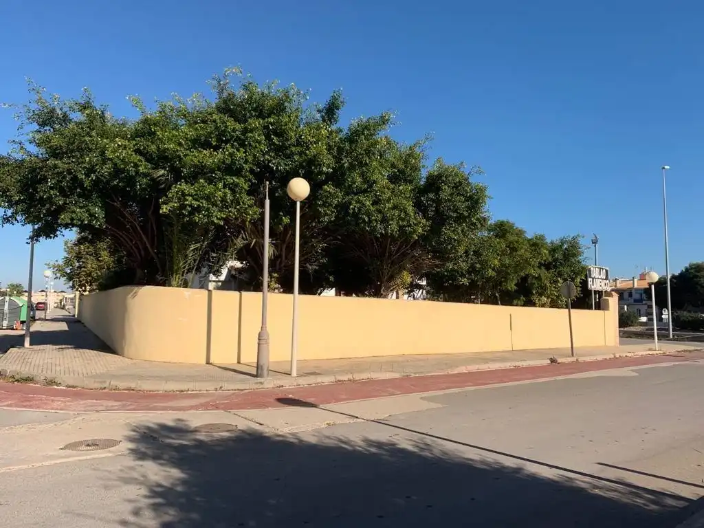 Vista exterior de Casa o xalet en venda en Orihuela amb Aire condicionat, Calefacció i Jardí privat