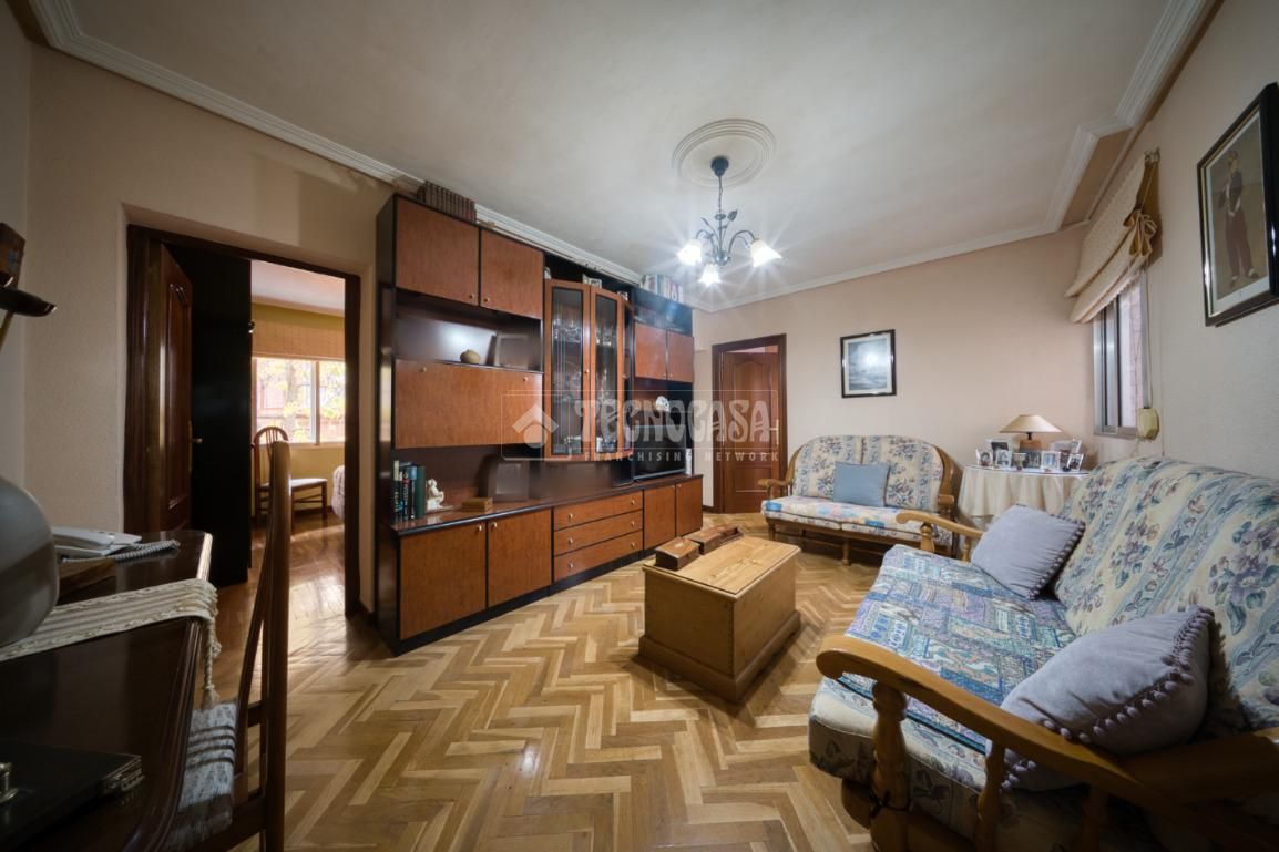 Living room of Flat for sale in Valladolid Capital  with Air Conditioner and Heating