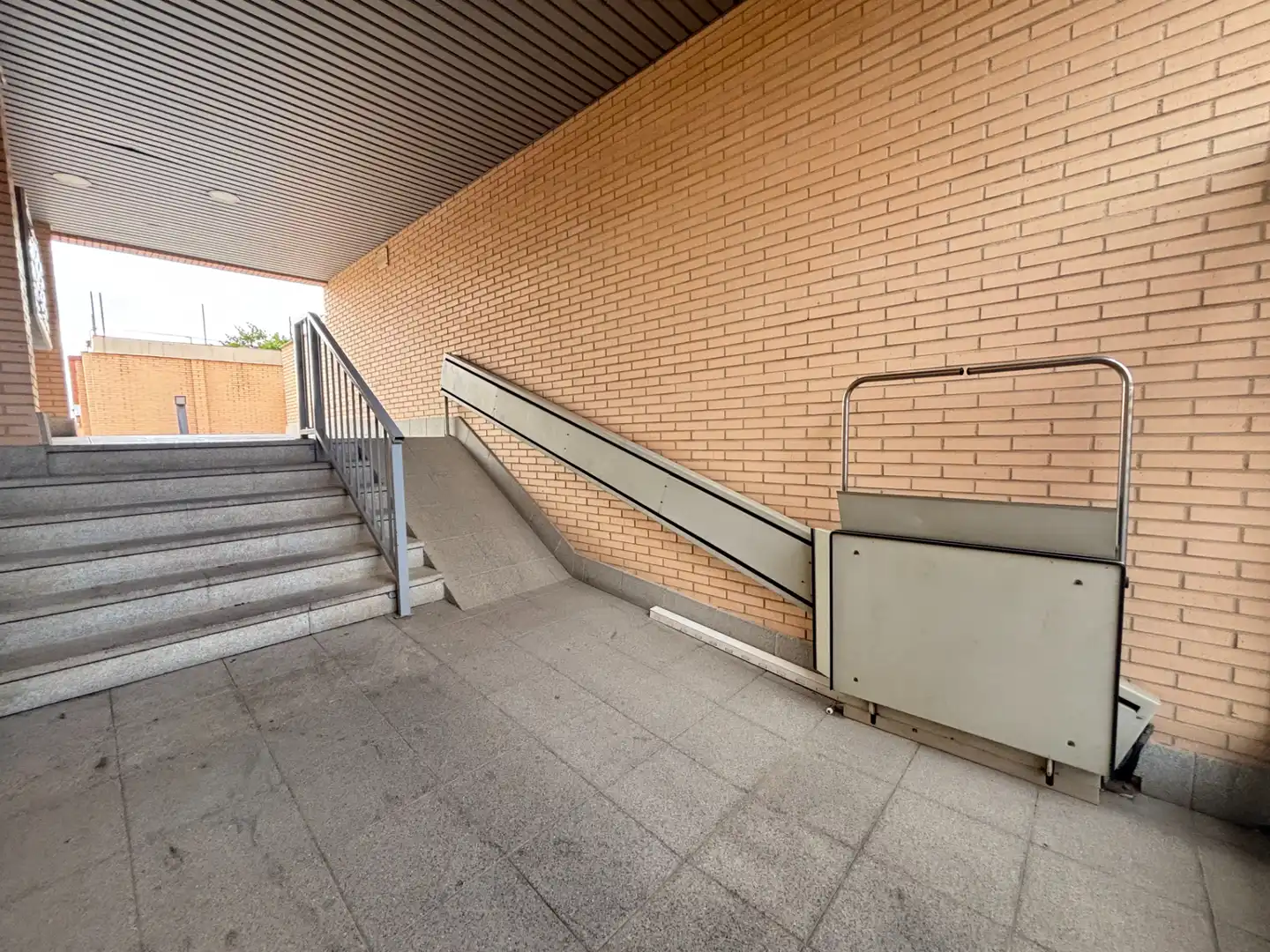 Exterior view of Flat for sale in Oliver-Valdefierro